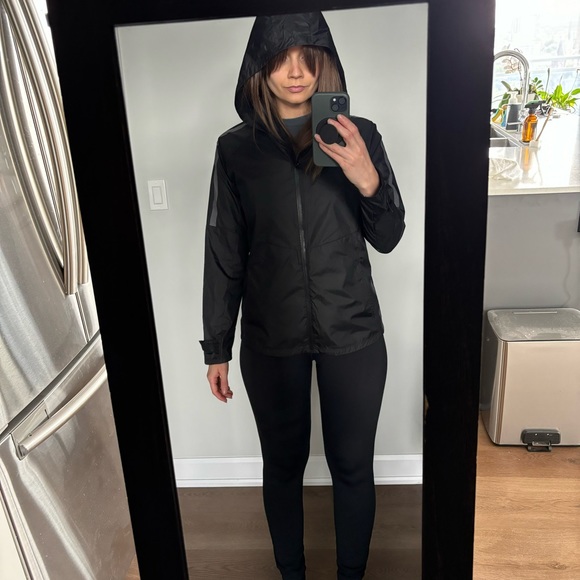 Layers Quick Dry Jacket - Water Repellant Windbreaker - Picture 12 of 16